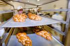 Čechům v okolí domova chybí smíšené zboží i pekařství