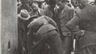 Atentát na Heydricha, parašutisté, Resslova ulice