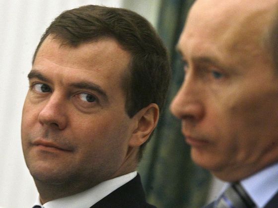 Ruské volby Medveděv a Putin