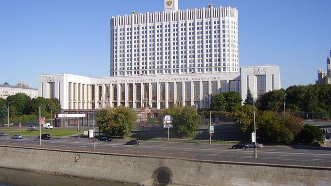 Před Bílým domem v Moskvě se odehrála podstatná část dramatických událostí ve dnech 19. až 21. srpna 1991.