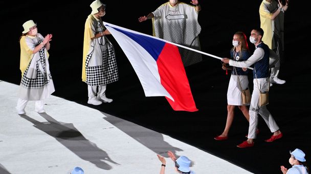 Česká výprava při zahájení olympiády v Tokiu 2020