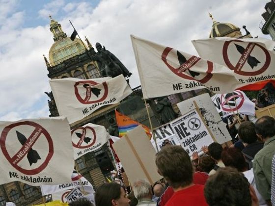 Infobox Antiradaroví aktivisté demonstrovali na Václavském náměstí