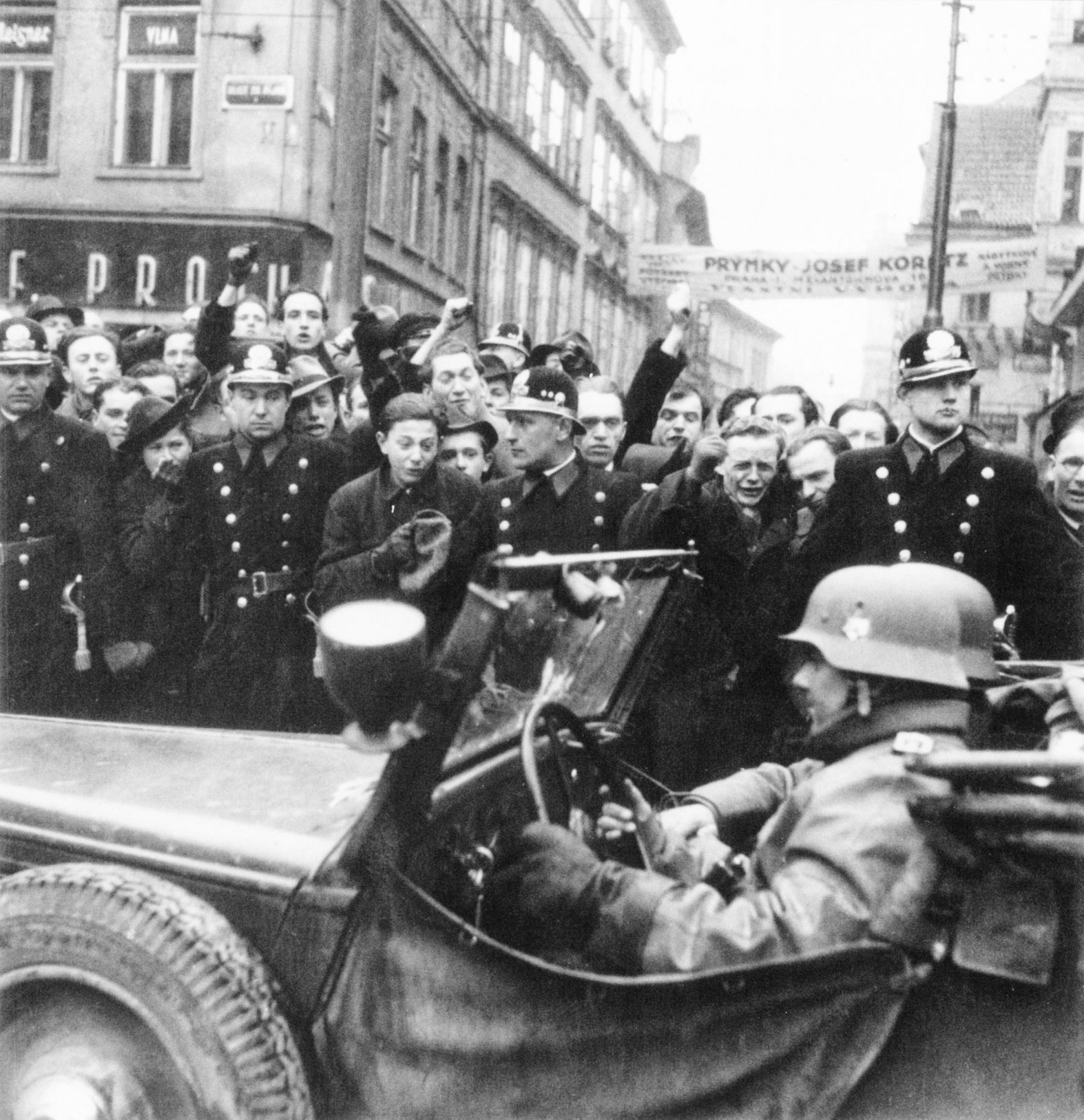 Jednorázové užití / Fotogalerie / 80 let od okupace Československa / 1939 / Kniha