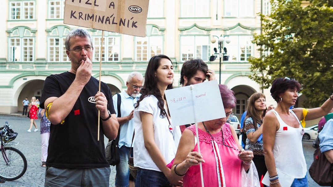 Reportáž: Chodíme do ulic často a zbytečně