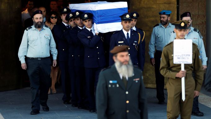 Státní pohřeb bývalého izraelského prezidenta.