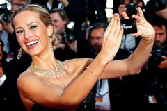 Začíná festival v Cannes. Celebrity mají zakázaná selfíčka