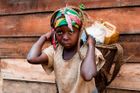 Demokratická republika Kongo, 2009 - holčička s nůší