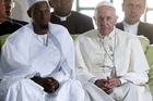 Papež František myslí opačně než Zeman. Arabskou invazi vidí jako naději pro Evropu