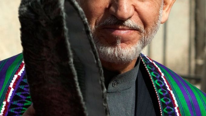 Hamíd Karzáí staronovým prezidentem
