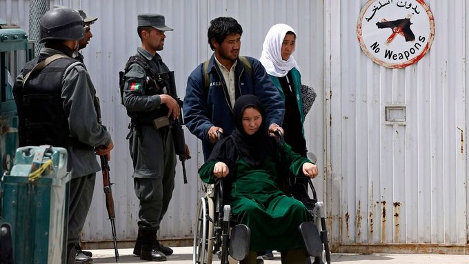 Nemocnice v Afghánistánu, kde útočník zastřelil tři americké lékaře.