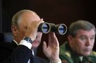 České vnitro už řídí Putin? Ruský novinář Pasko se u nás pomoci nedočkal