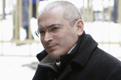 Chodorkovskému uvolnili účet se stamiliony. K tvrzení Ruska se nenašel důkaz, rozhodl irský soud