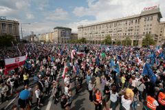Rok stará aféra hýbe Polskem. Podle opozice může za smrt mladíka narůstající policejní násilí