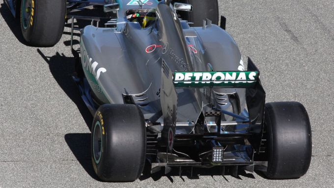 Nico Rosberg byl králem úterních testů formule 1 v Barceloně.