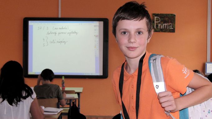 Kryštof Pravda (12), malý geniální  matematik.