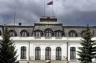 Ruská ambasáda v hledáčku českého ministerstva: Zkoumá počet diplomatů i množství aut