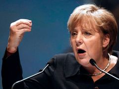 Kancléřka Merkelová odmítá uvolnění podmínek snižování deficitu řeckého státního rozpočtu.