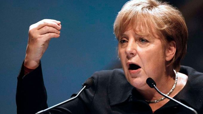 Německá kancléřka se brání tomu, aby její země přispěla dalšími miliardami na záchranu zadlužených zemí
