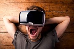 Český student v USA exceloval, pomohl odhalit slabiny virtuální reality