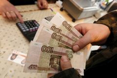 Viceprezident zkrachovalé První česko-ruské banky je ve vazbě. Podle Rusů z ní vyvedl miliardy