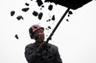 Tančíte, jak Spojené státy pískají. KLDR kritizuje Čínu kvůli dodržování sankcí o dovozu uhlí