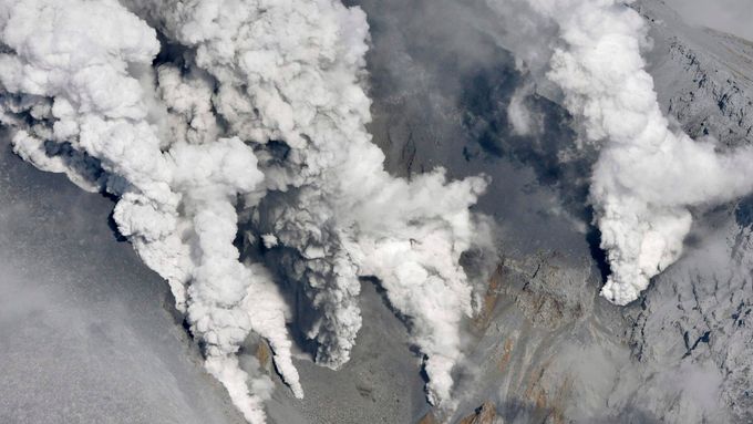 Erupce sopky Ontake na japonském ostrově Honšú.