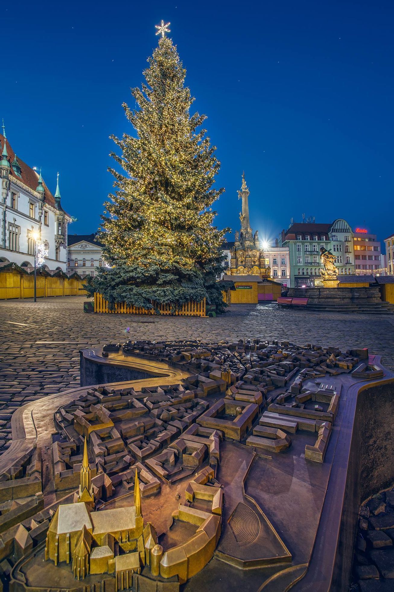 Vánoční stromy českých a moravských měst