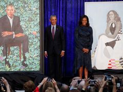 Nové portréty manželů Obamových.