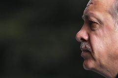 Pohled za kulisy: Budete uprchlíky zabíjet? vydíral Erdogan Tuska s Junckerem
