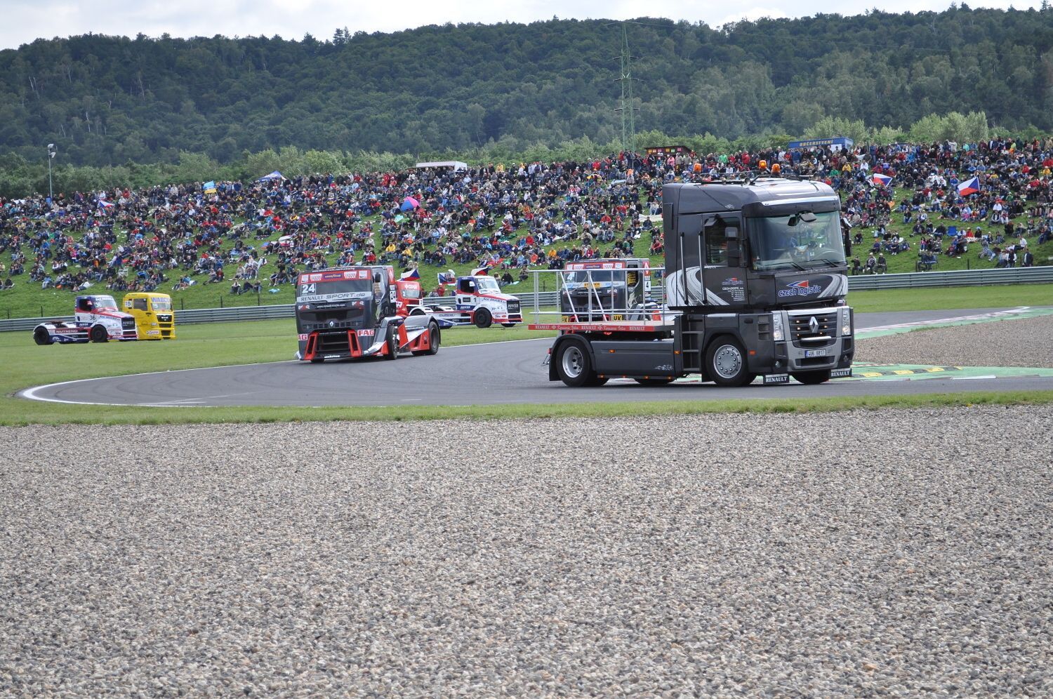 Safety car: 2010 ME trucků - Renault