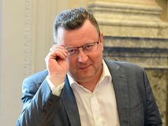 Ministr kultury za ČSSD Antonín Staněk na včerejší schůzi vlády.