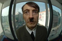 Hitler je mediální hvězda v satirickém bestselleru