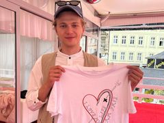 Tomáš podpořil charitativní merch Love my life. Prodej pomáhá na dětské psychiatrii v Motole.