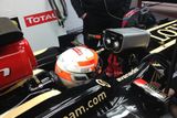 4. Romain Grosjean, Lotus (1:22,188) - Francouz cítí tlak, který je na něj v Renaultu kladen a nechce zklamat. V Barceloně kromě jiného vyzkoušel také nový systém chlazení vozu v boxech.