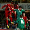 Fotbal, kvalifikace MS, Severní Irsko - Portugalsko: Cristiano Ronaldo (vlevo) dává gól