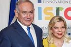 Netanjahuovu ženu viní ze zneužití peněz. Podle policie si objednávala jídlo, i když měla kuchaře