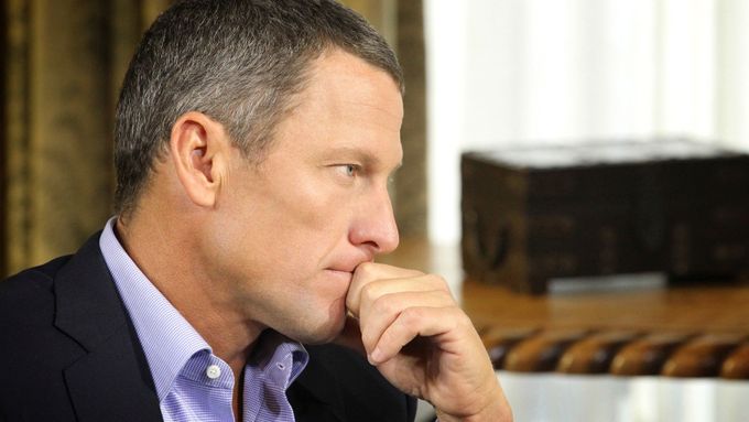 Pokud začne Armstrong s dopingovou asociací USA spolupracovat, může mu být zmírněn trest na osm let.