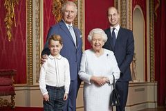 Nové desetiletí, nový portrét: Alžběta II. zapózovala s následníky britského trůnu