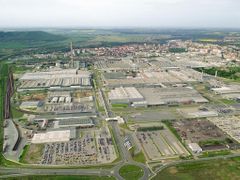 Rozloha výrobního závodu se znovu zvětšila až po zapojení Škody do koncernu Volkswagen