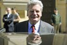 Gauckovo pražské gesto: Jsem tu jen kvůli Lidicím, řekl