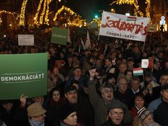 S Orbánovou vládou je spokojeno čím dál méně Maďarů