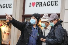 V oborech navázaných na turisty hrozí zánik 200 tisíc míst. Krizi snáší nejhůře Praha