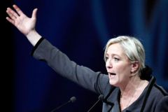 Le Penová peníze vracet nebude. Asistenty jí platil europarlament, v Bruselu ale ani nebydleli