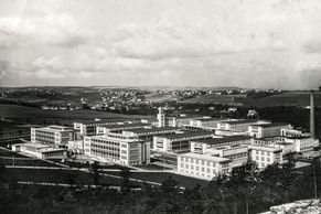 Chudobinec, vojenský lazaret, <strong>nemocnice</strong>. Ojedinělý areál otevřel Masaryk před 95 lety