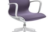 Židle Everyday, kterou pro firmu LD Seating navrhl designér Paul Brooks.