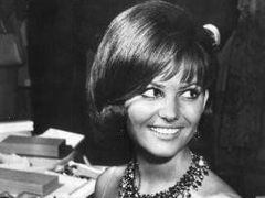 Claudia Cardinalová v 60. letech v Československu.