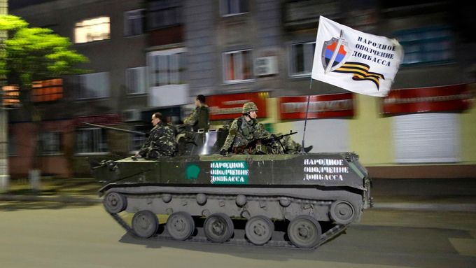 Transportér proruských separatistů ve Slavjansku.