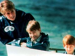 Lady Diana a princové William a Harry. ilustrační foto.