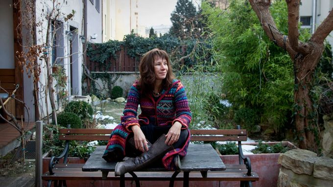 Spisovatelka a hispanistka Markéta Pilátová vydala svůj nový román s názvem Hnízda. Odehrává se v brazilském pralese i v Evropě.