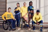 Švédsko je důkazem, že olympijskou kolekci oblečení nemusí vytvořit světoznámý návrhář, ale klidně i konfekční řetězec, a přesto může vypadat dobře. S výrazně žlutou barvou si velmi nápaditě a elegantně poradila značka H&M.